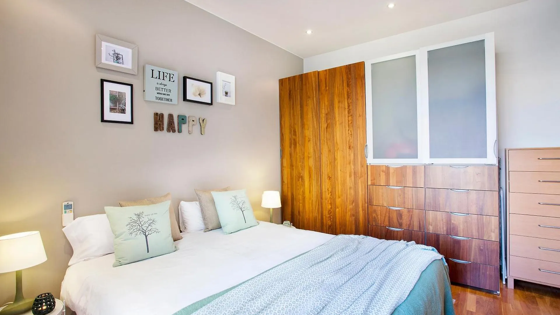 Apartments Barcelona & Home Deco Viladomat