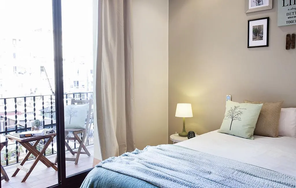 Apartments Barcelona & Home Deco Viladomat